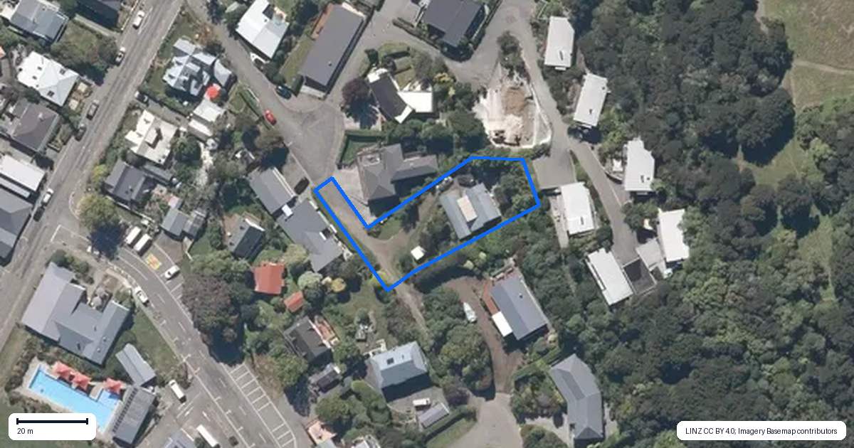 Property context map for 19 Walnut Place, Akaroa