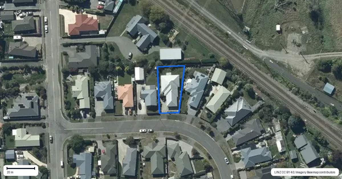 Property context map for 72 Mauger Drive, Heathcote Valley, Christchurch