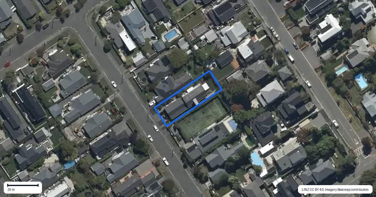 Property context map for 18 College Avenue, Strowan, Christchurch