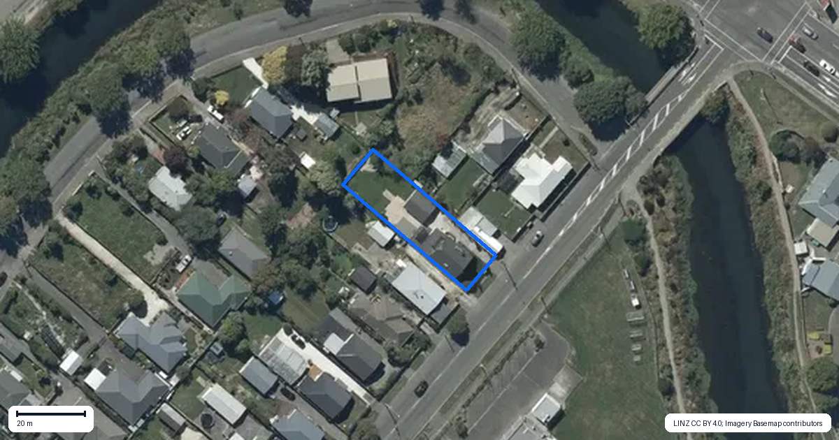 Property context map for 8 Radley Street, Woolston, Christchurch