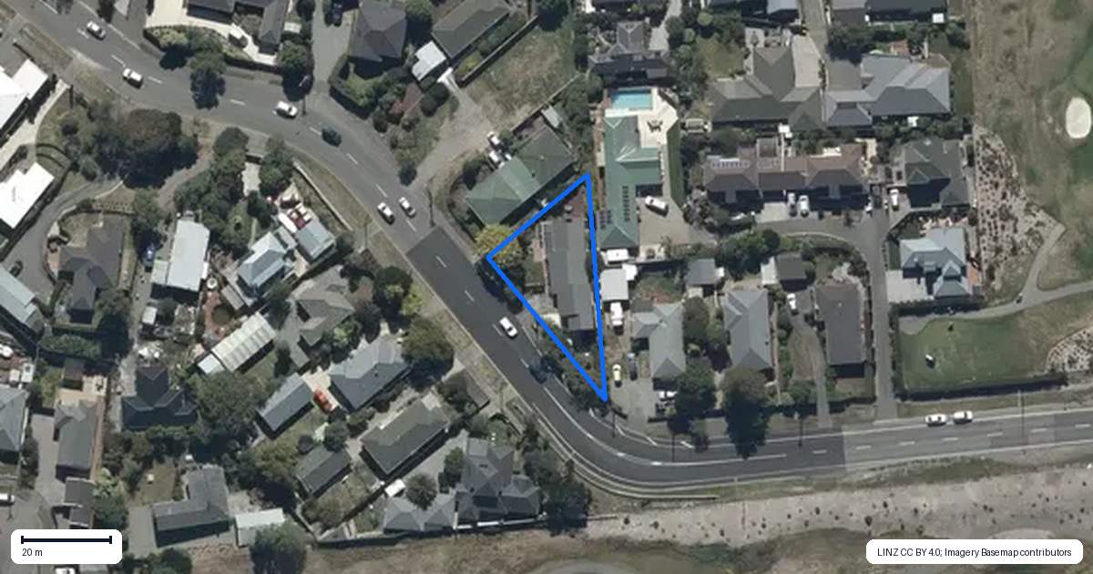 Property context map for 240 Lake Terrace Road, Shirley, Christchurch