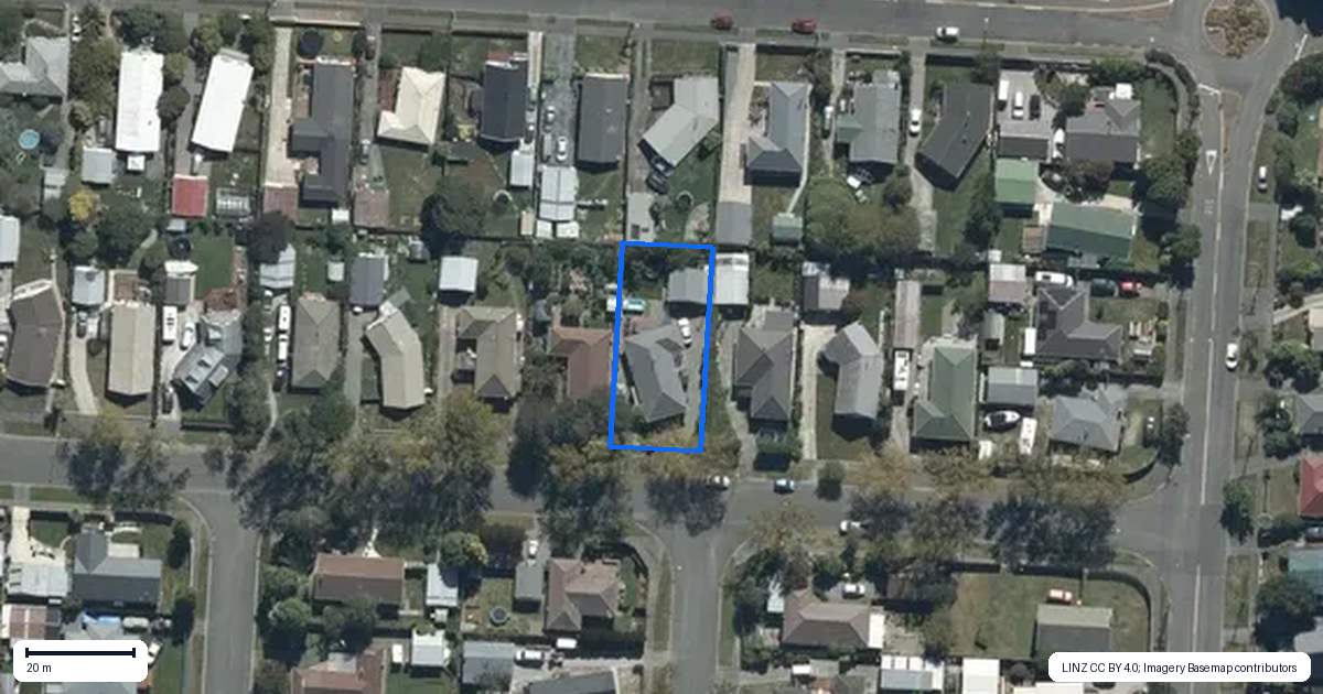 Property context map for 105 Lowry Avenue, Redwood, Christchurch