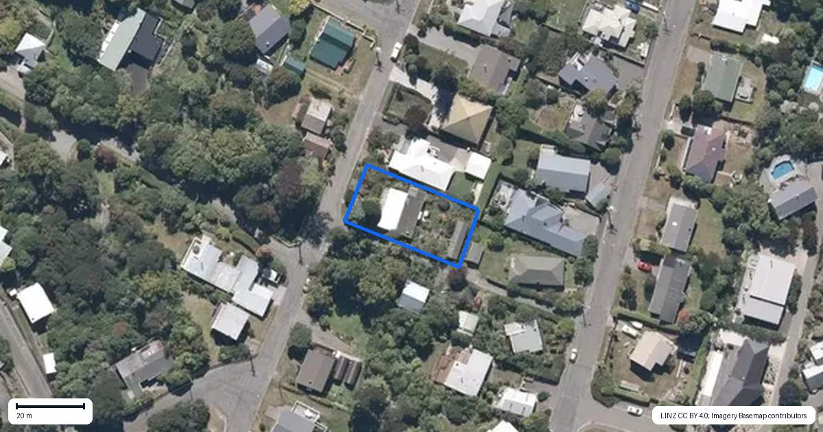 Property context map for 19 Muter Street, Akaroa