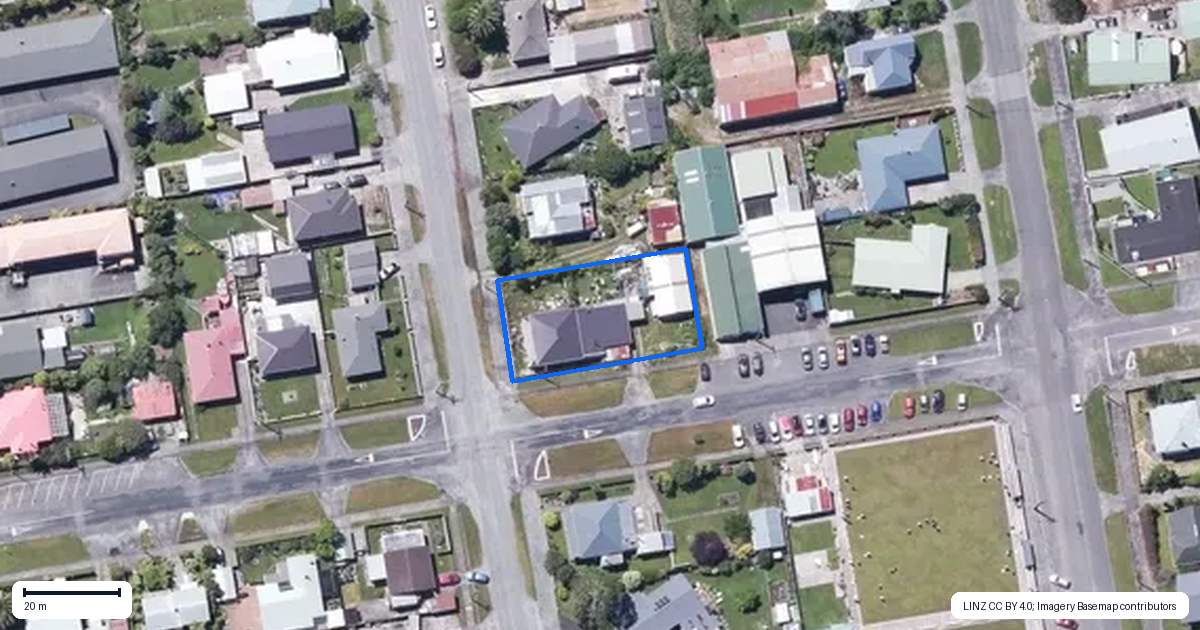 Property context map for 131 Russell Street, Westport