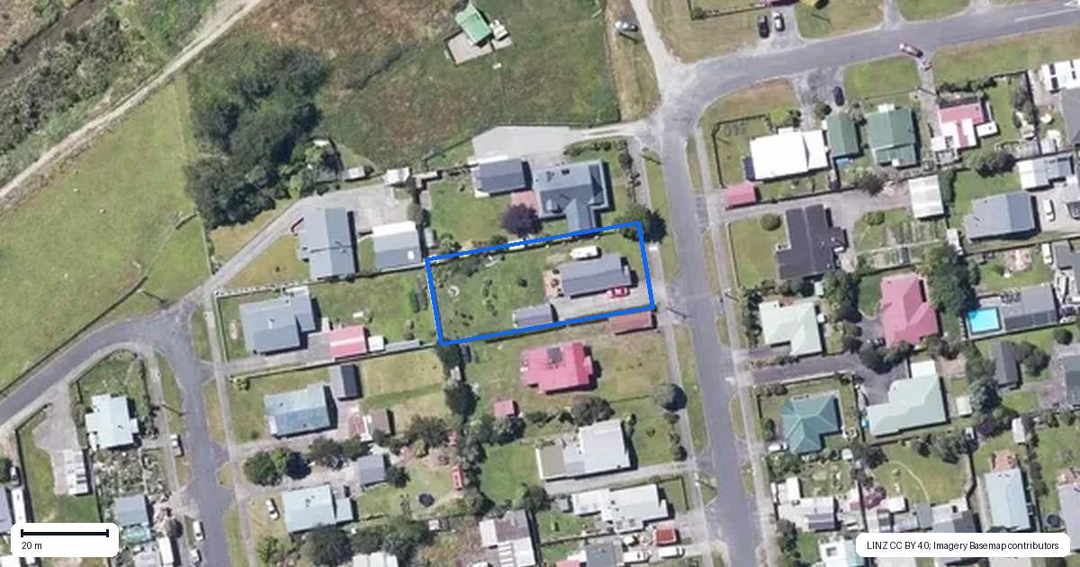 Property context map for 8 Romilly Street, Westport
