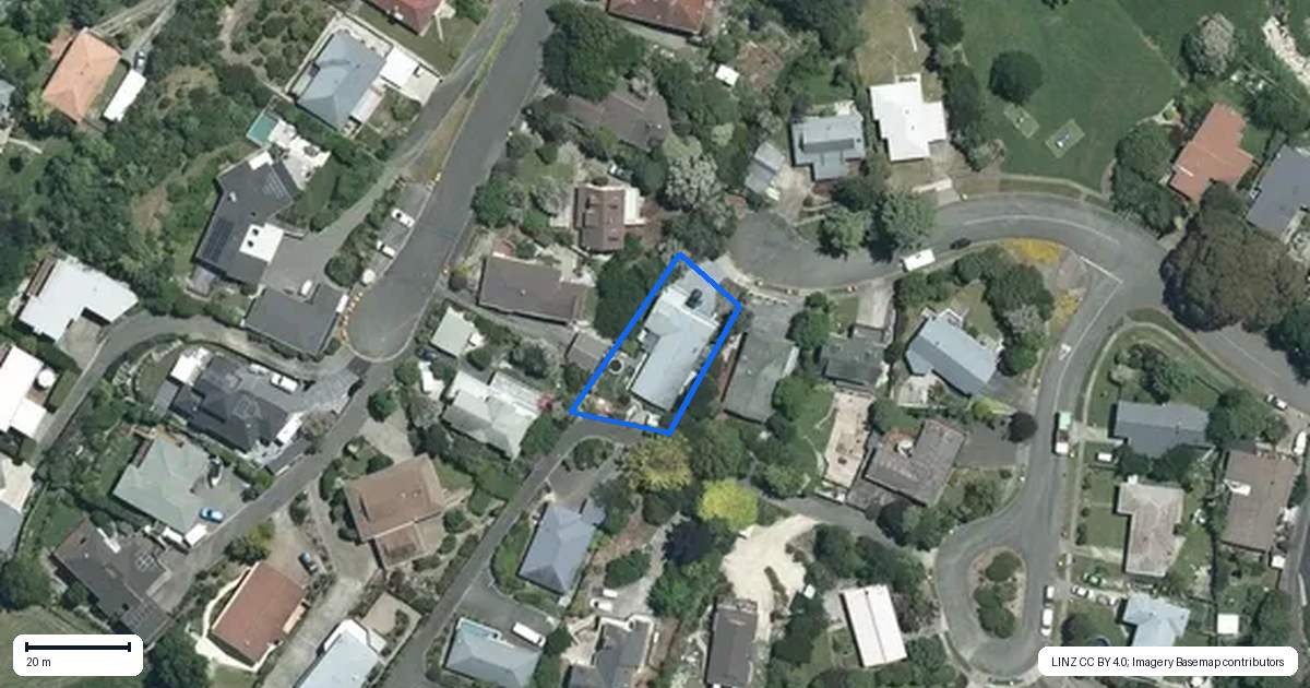Property context map for 17 Te Ata Place, Atawhai, Nelson