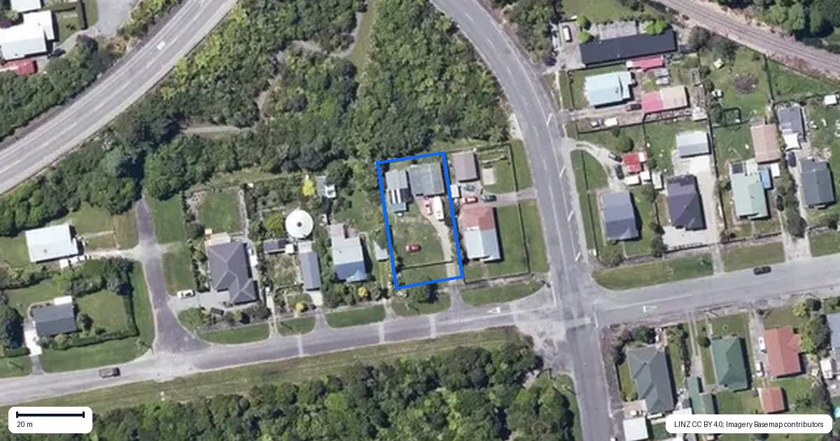 Property context map for 9 Roebuck Street, Westport