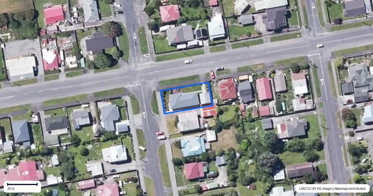 Property context map for 33 Queen Street, Westport