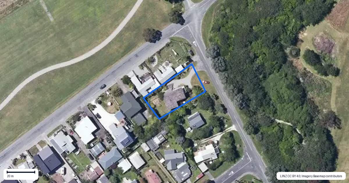 Property context map for 28 Golf Links Road, Carters Beach, Westport