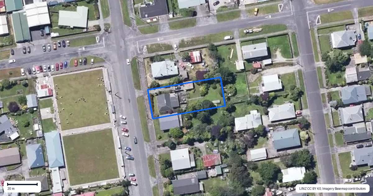 Property context map for 131 Queen Street, Westport