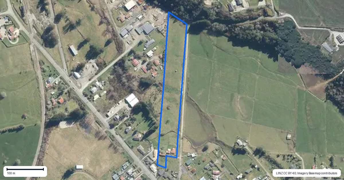 Property context map for 2 Crampton Road, Reefton