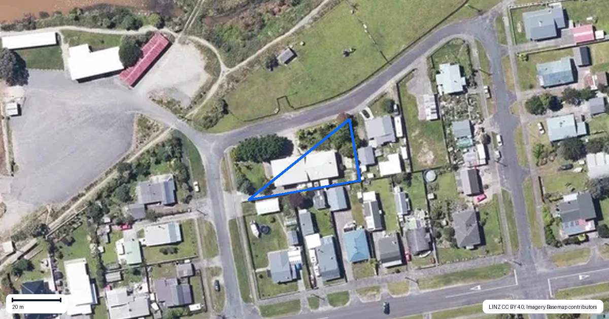 Property context map for 1 Queen Street, Westport