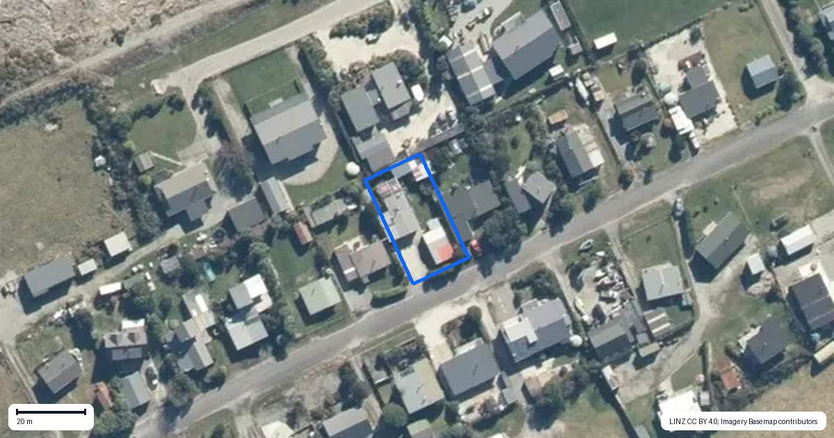 Property context map for 25 Johnston Crescent, Haast