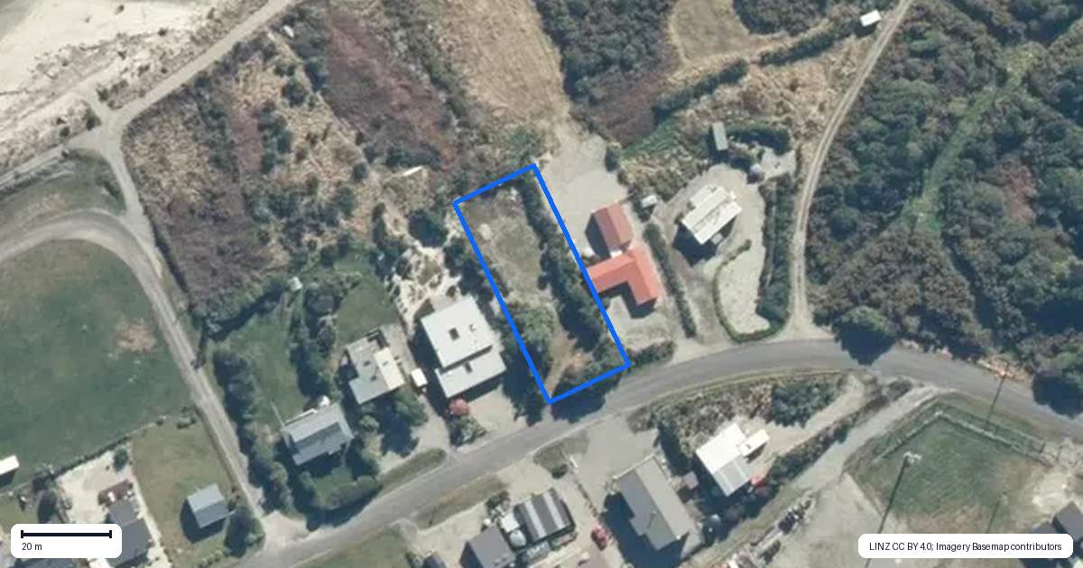 Property context map for 77 Johnston Crescent, Haast