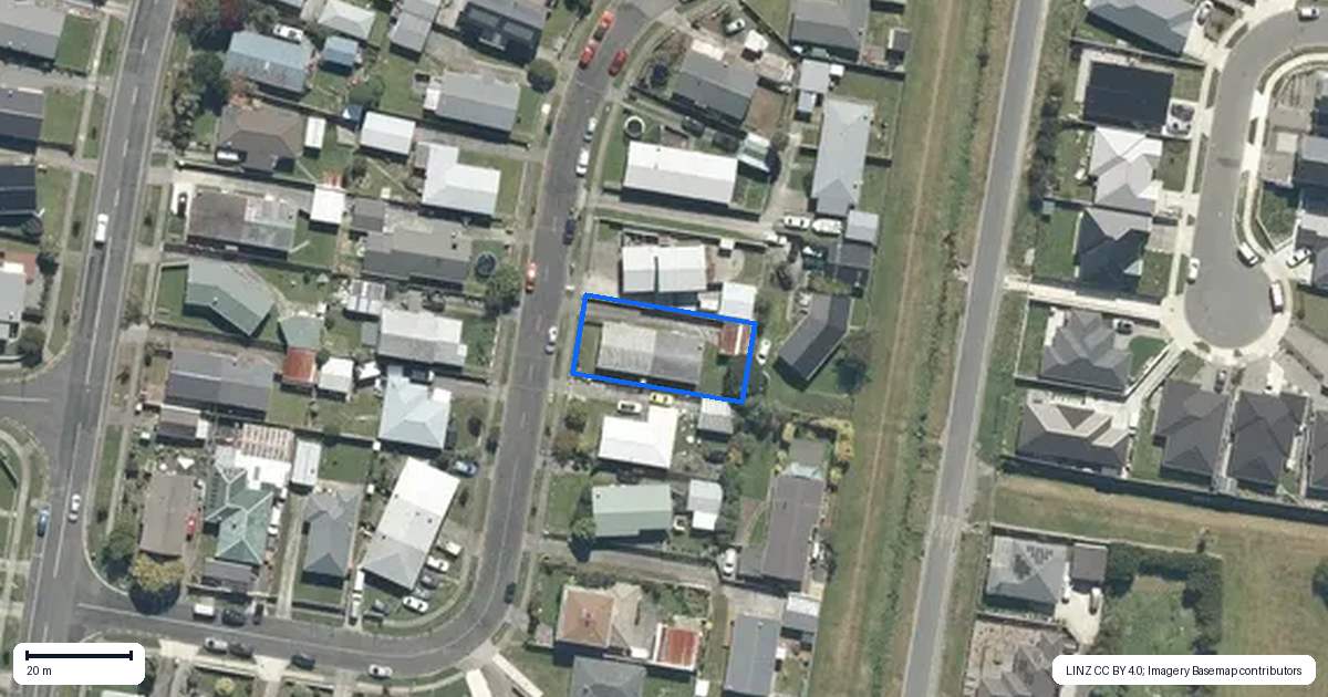 Property context map for 28B Matthews Road, Wainuiomata, Lower Hutt