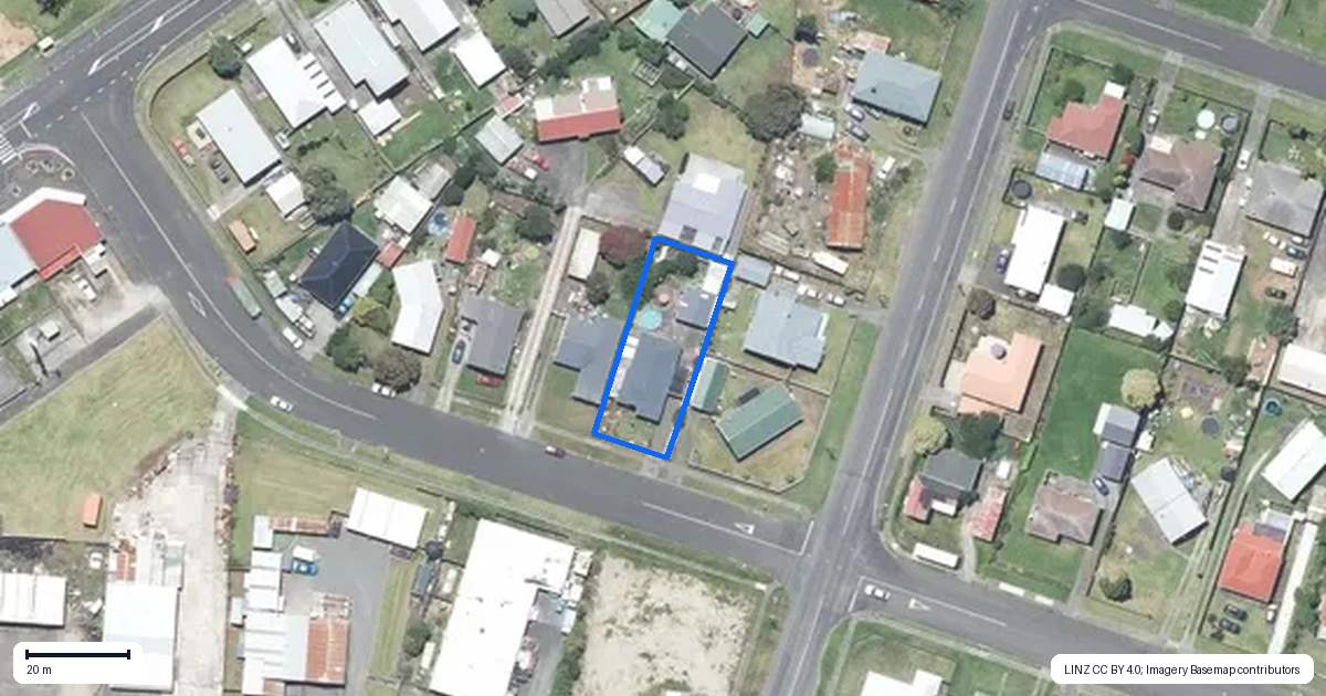 Property context map for 102 Hinau Street, Castlecliff, Whanganui