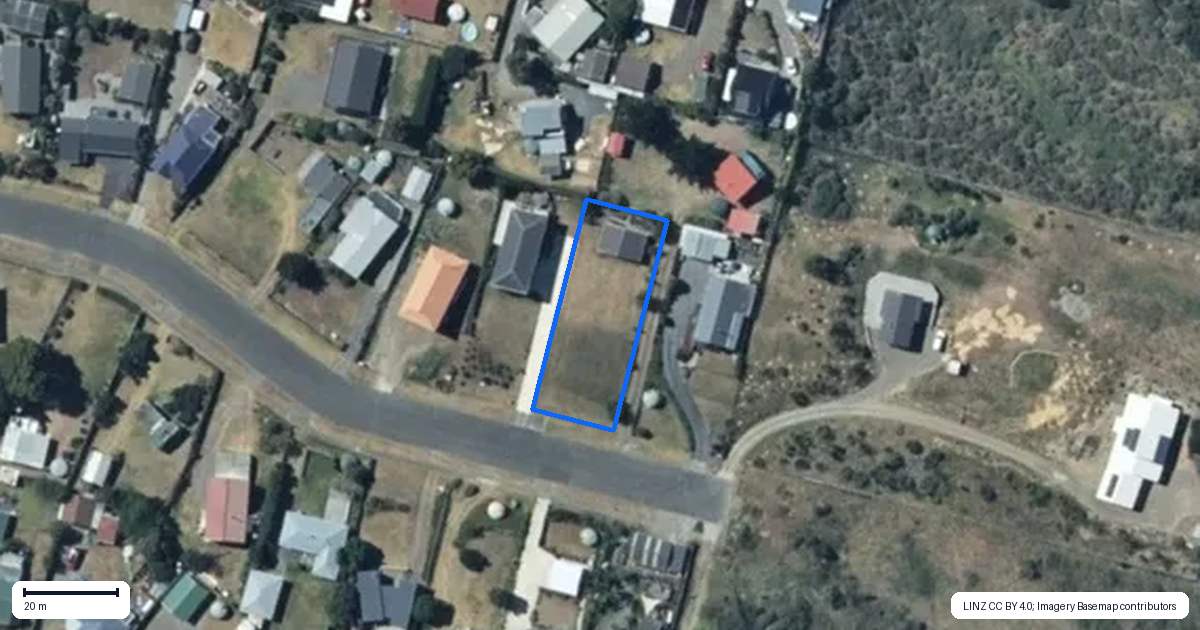 Property context map for 17 Aranui Avenue, Waitarere Beach, Levin