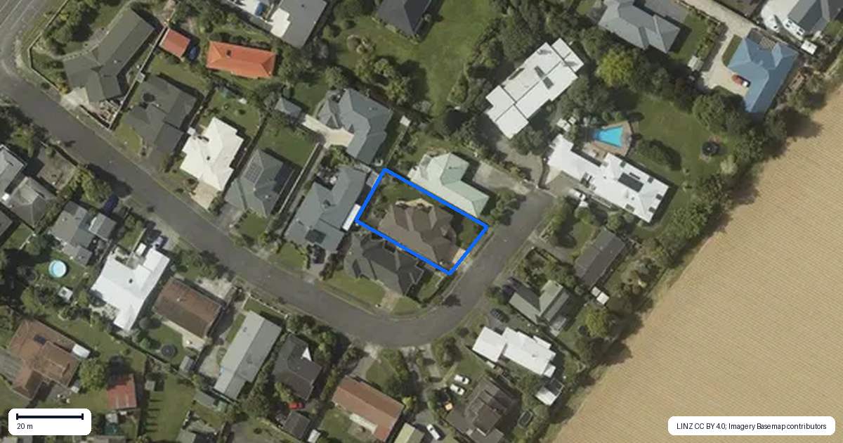 Property context map for 11 Homewood Avenue, Levin