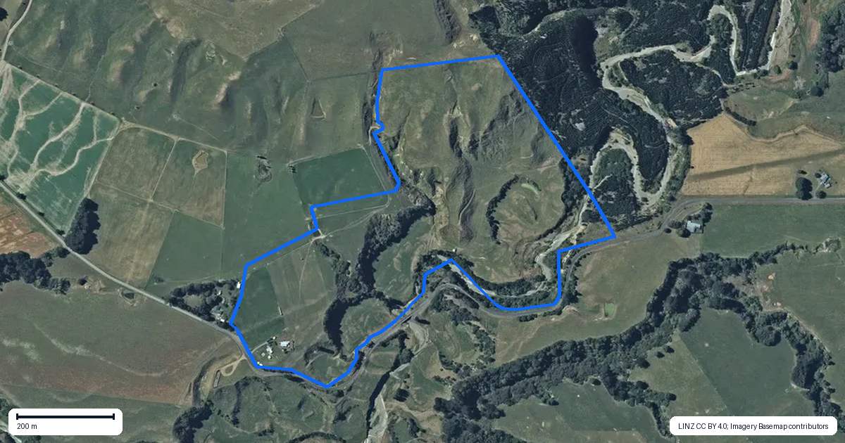 Property context map for 230 Arapata Road, Waituna West, Feilding