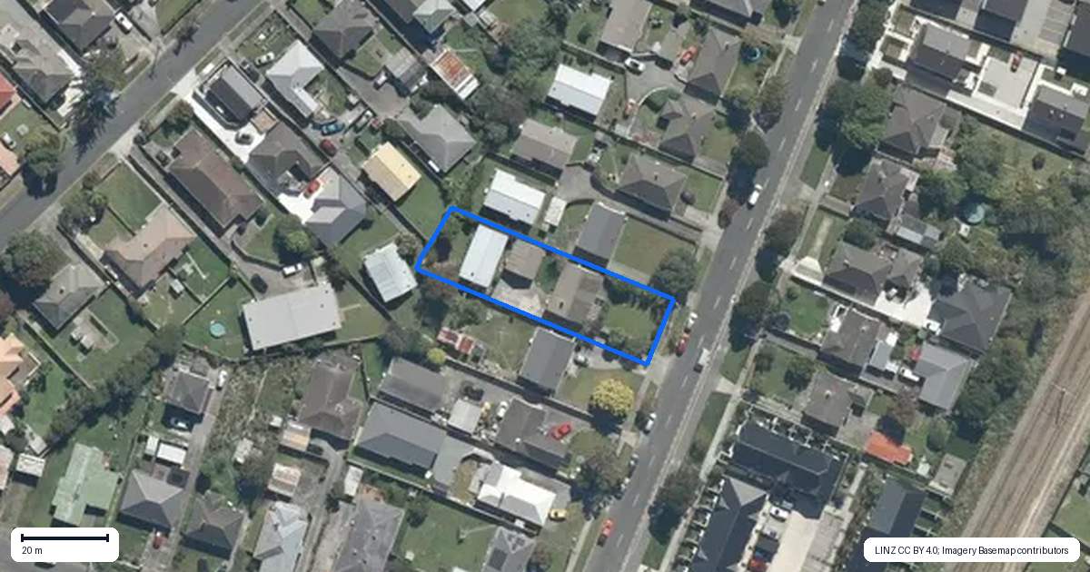Property context map for 305 Oxford Terrace, Avalon, Lower Hutt