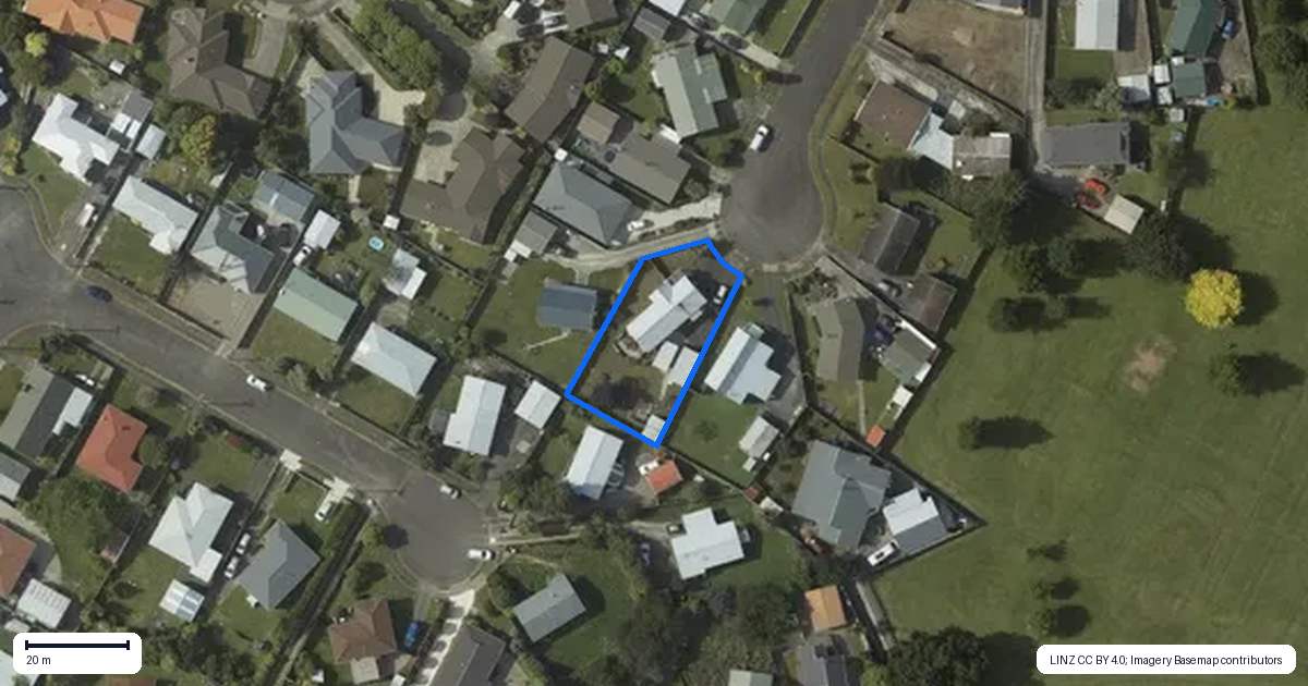 Property context map for 10 Broadbelt Grove, Levin
