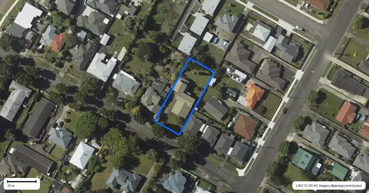 Property context map for 17 Churchill Street, Levin