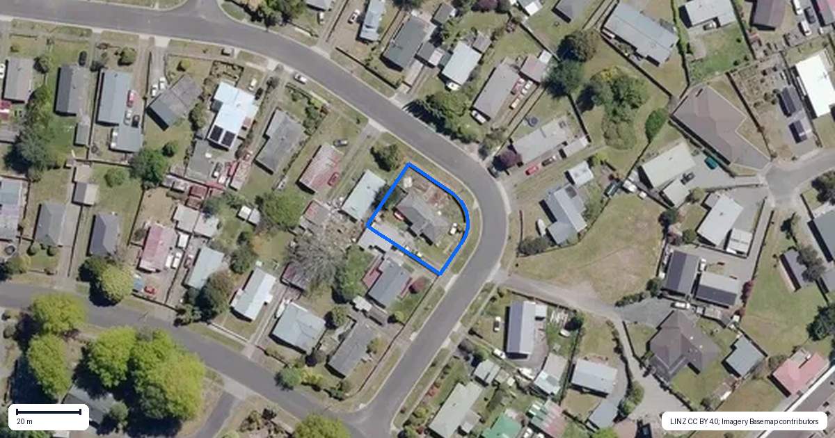 Property context map for 7 Poihaere Street, Turangi