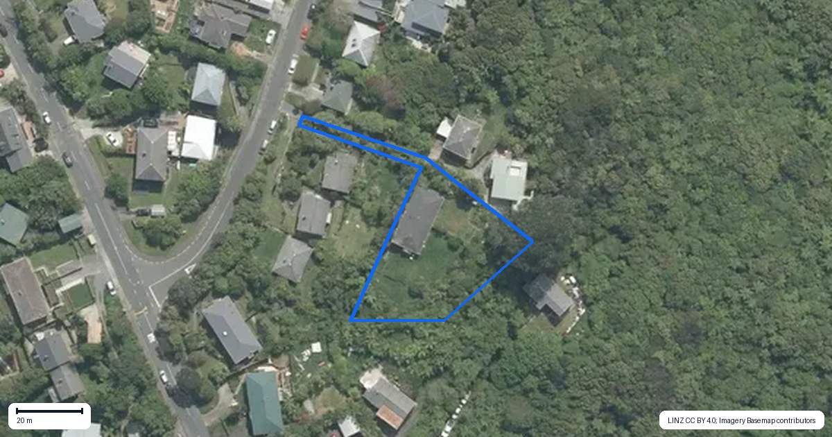 Property context map for 8 Montgomery Avenue, Karori, Wellington