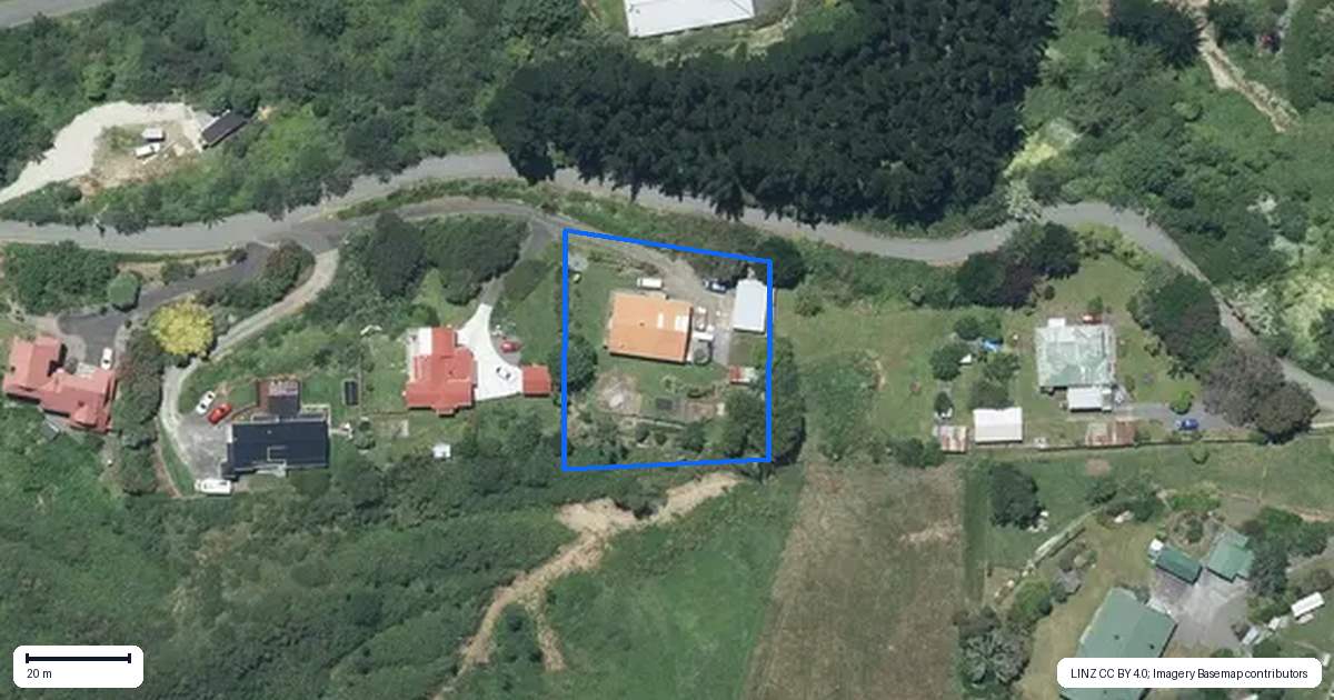 Property context map for 28 Shakespeare Road, Bastia Hill, Whanganui