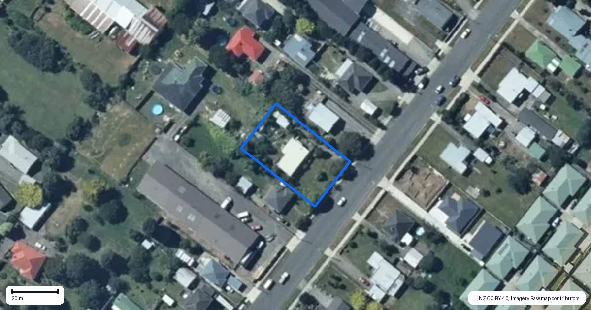 Property context map for 22 McKenzie Street, Levin