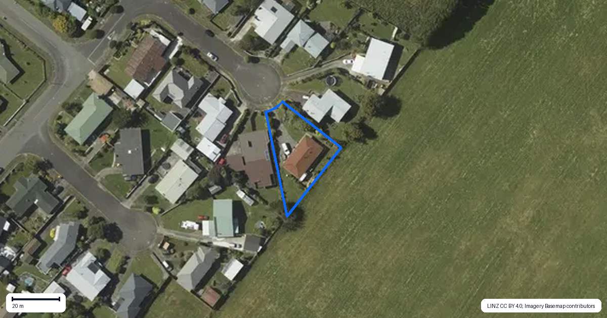 Property context map for 10 Conway Street, Levin
