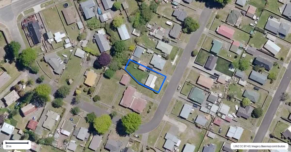 Property context map for 33 Paekiri Street, Turangi