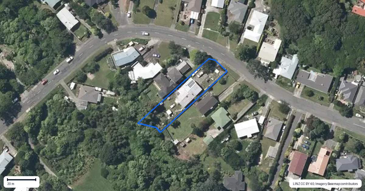 Property context map for 19 Riwai Street, Paraparaumu