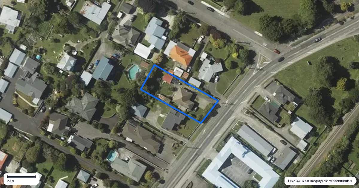 Property context map for 361 Oxford Street, Levin