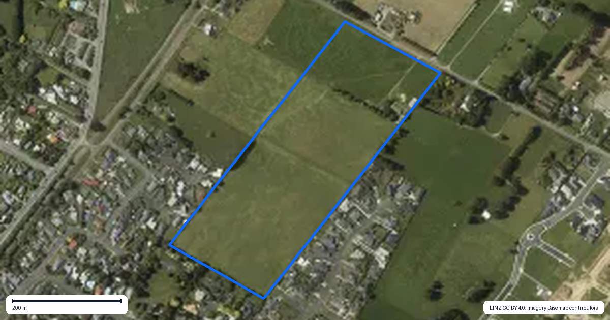 Property context map for 90 Roslyn Road, Levin