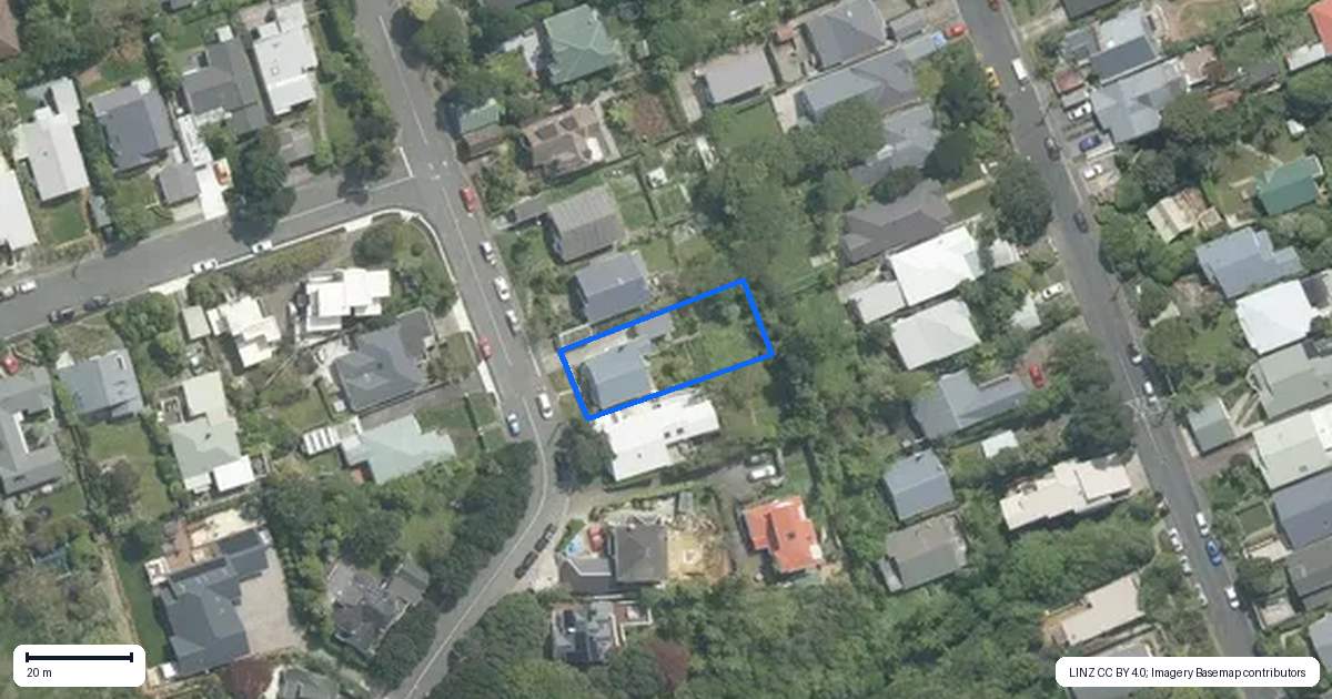 Property context map for 24 Homewood Crescent, Karori, Wellington