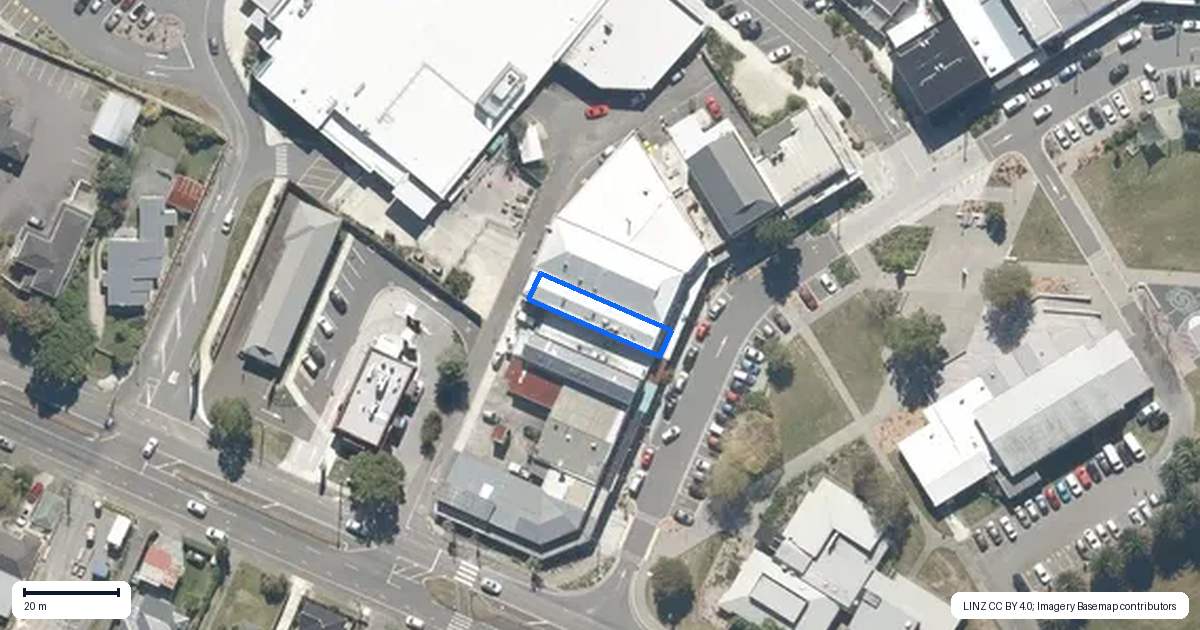 Property context map for 8 Queen Street, Wainuiomata, Lower Hutt
