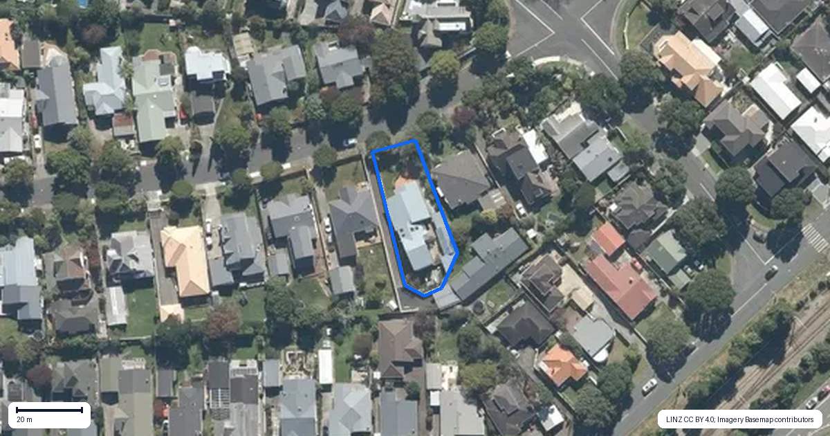 Property context map for 50 Totara Crescent, Woburn, Lower Hutt