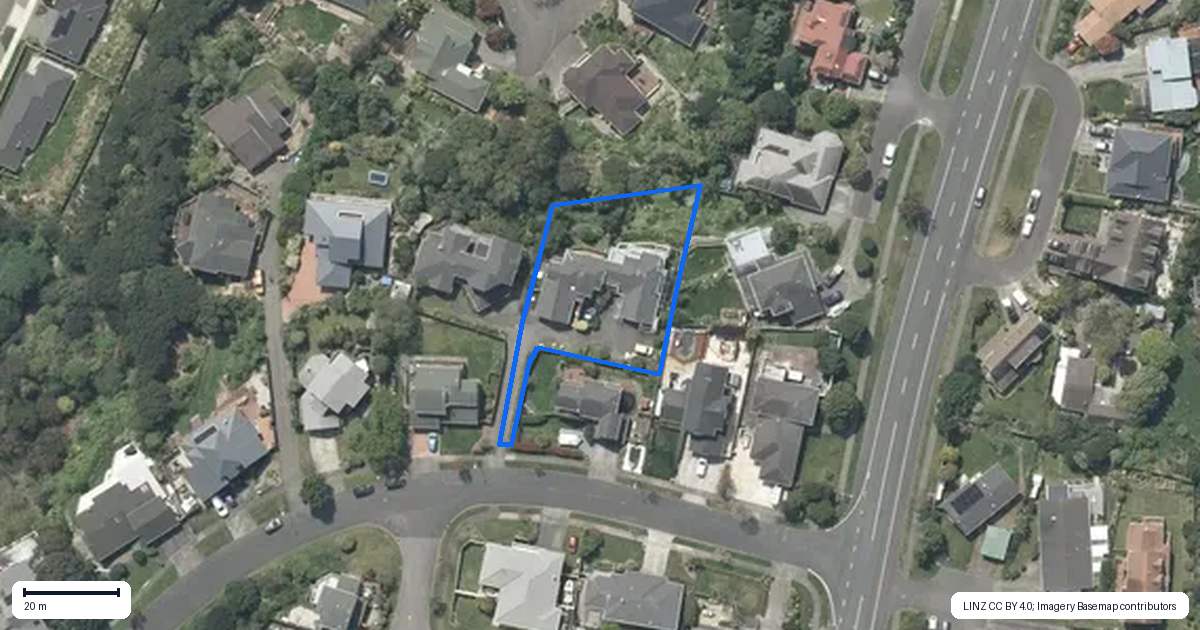 Property context map for 8A Sailmaker Close, Whitby, Porirua