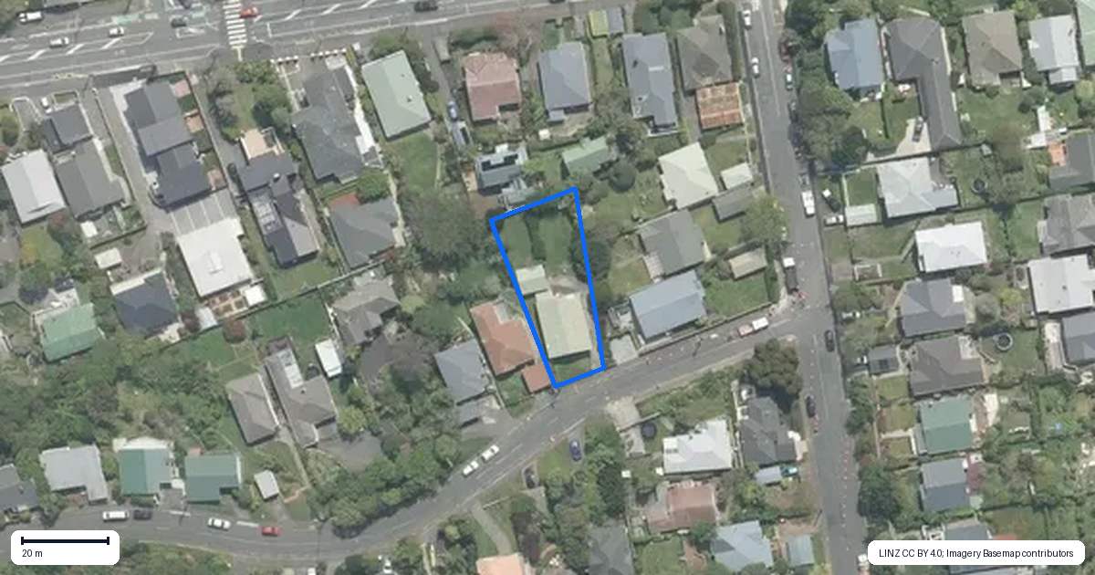 Property context map for 4 Collier Avenue, Karori, Wellington