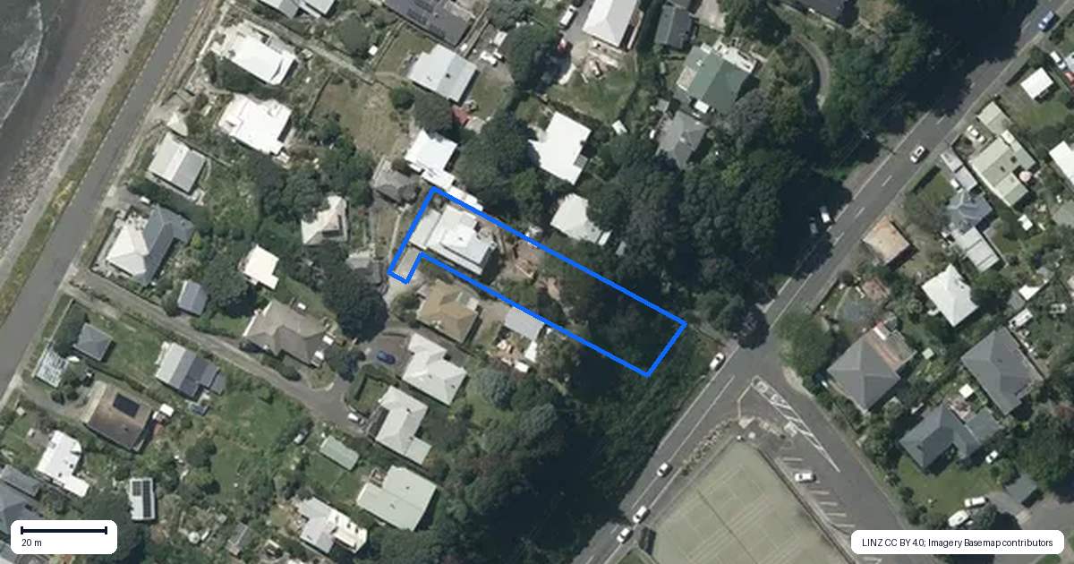 Property context map for 21 Wellington Road, Paekakariki