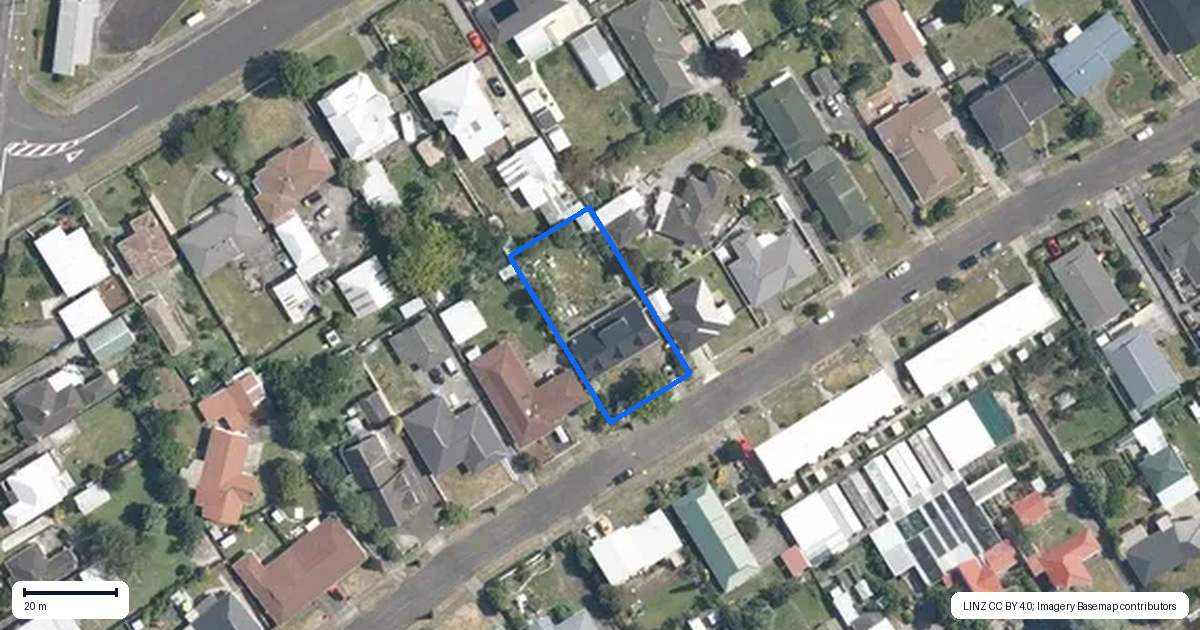 Property context map for 24 Cedar Crescent, Feilding