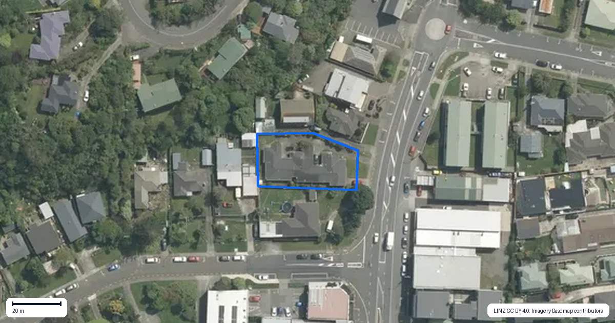 Property context map for 219C Main Road, Tawa, Wellington