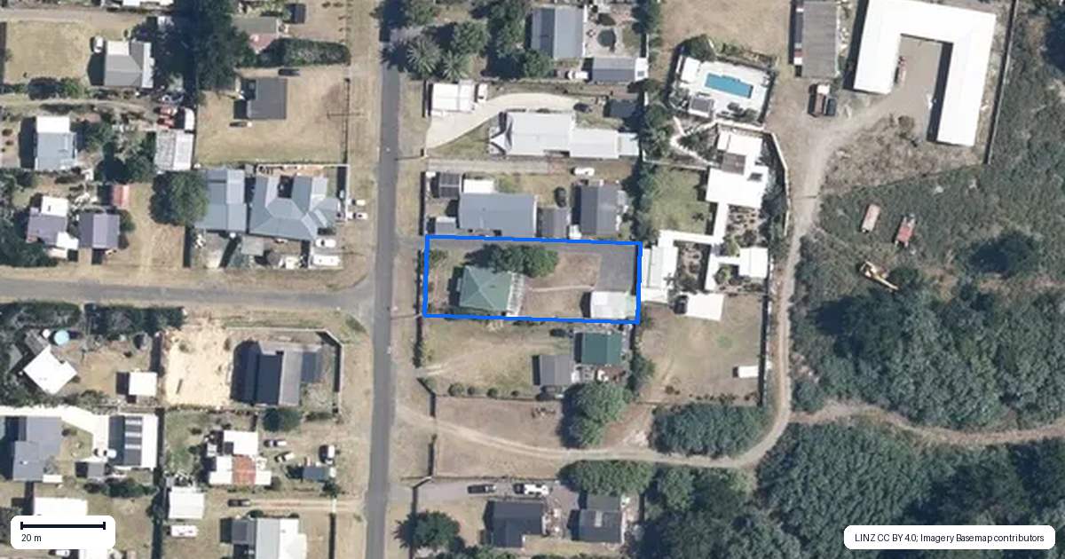 Property context map for 13 Barling Street, Himatangi Beach