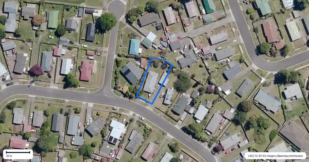 Property context map for 18 Poihaere Street, Turangi