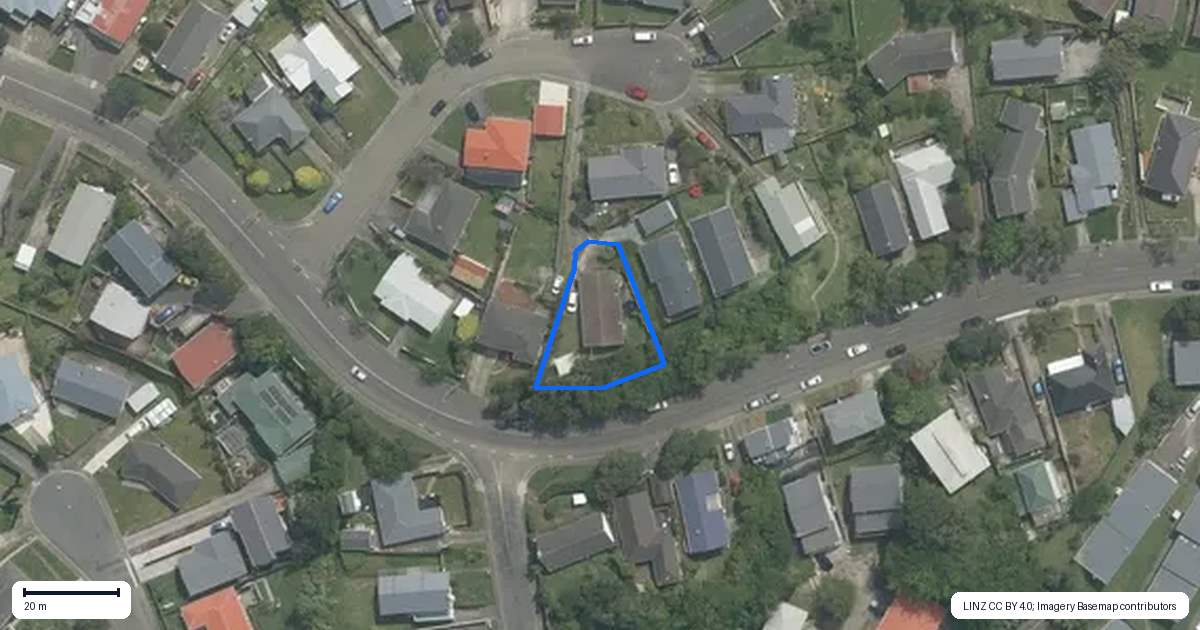Property context map for 10 Loasby Crescent, Newlands, Wellington