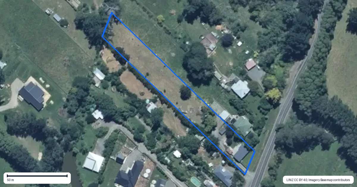 Property context map for 855 Makerua Road, Tokomaru, Palmerston North