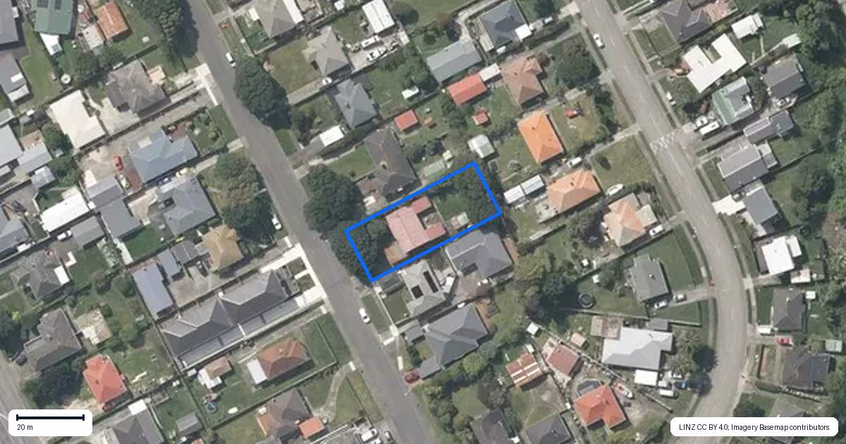 Property context map for 13 Mana Avenue, Titahi Bay, Porirua