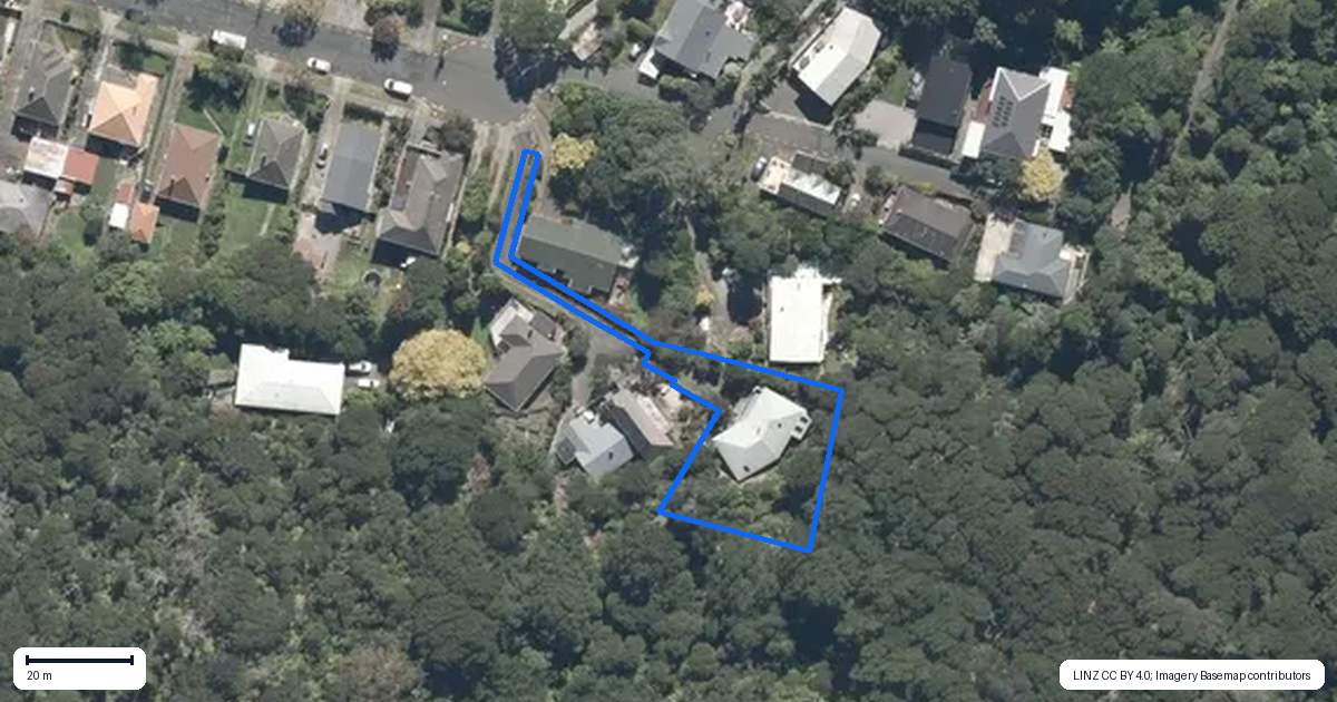 Property context map for 233A Whites Line East, Waiwhetu, Lower Hutt