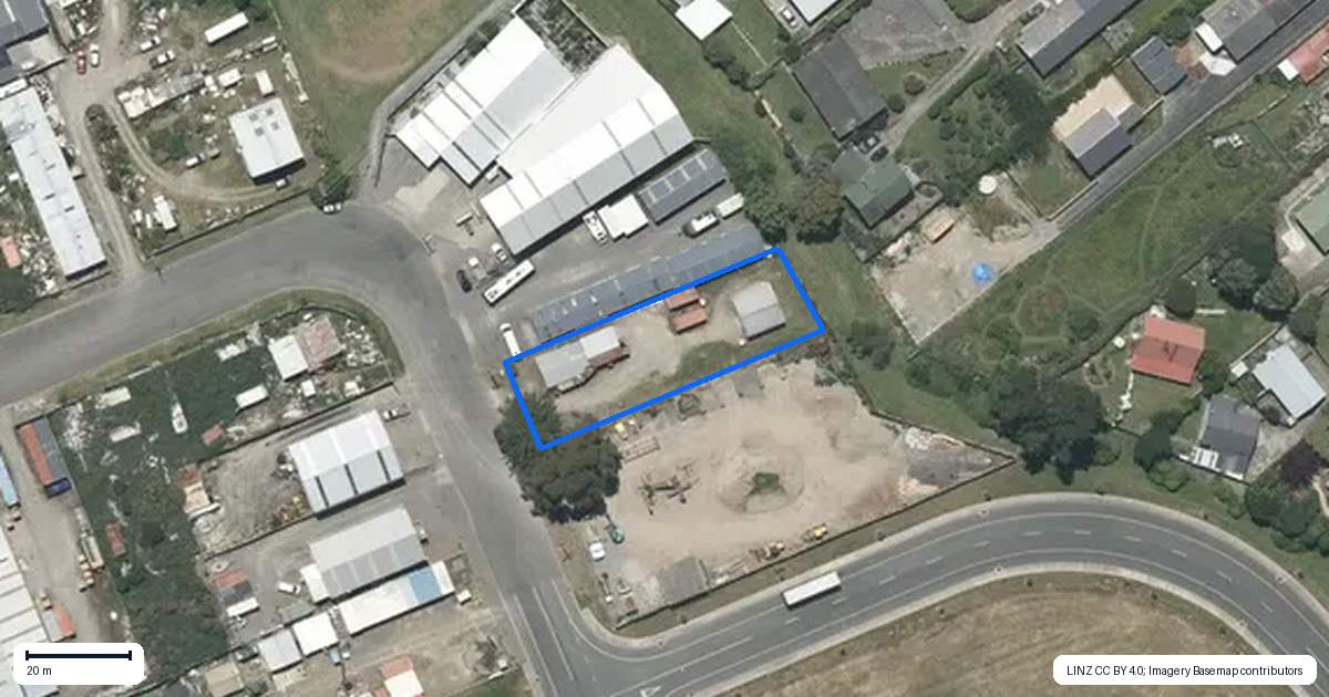 Property context map for 33 Miro Street, Otaki